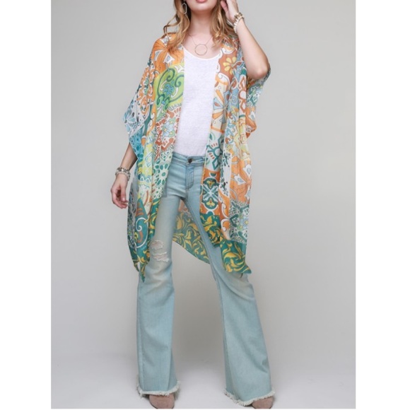 Vibrant Moroccan Tile Kimono - Picture 5 of 11